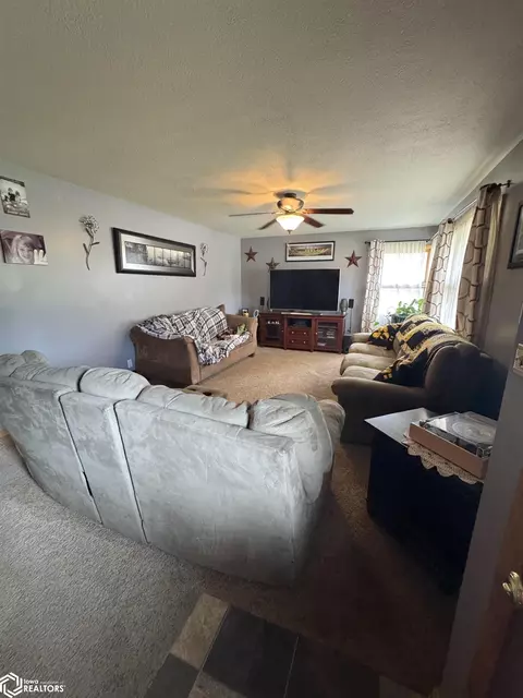 1007 N Maple St, Creston, IA 50801 photo 4