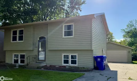 1330 Bush Ave, Garner, IA 50438
