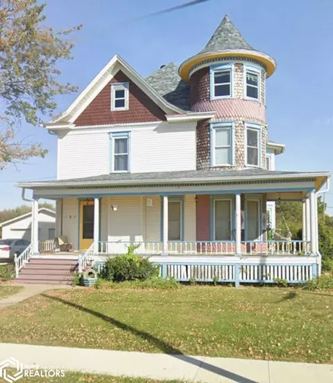 129 Broad St, Orient, IA 50858