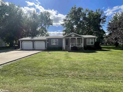 327 S Pine St, Fremont, IA 52561