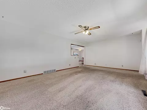 Living - 814 3rd St NW, Hampton, IA 50441 photo 5 of 7