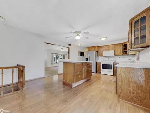 Kitchen - 814 3rd St NW, Hampton, IA 50441 photo 4 of 4