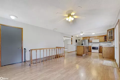 Living - 814 3rd St NW, Hampton, IA 50441 photo 1 of 7