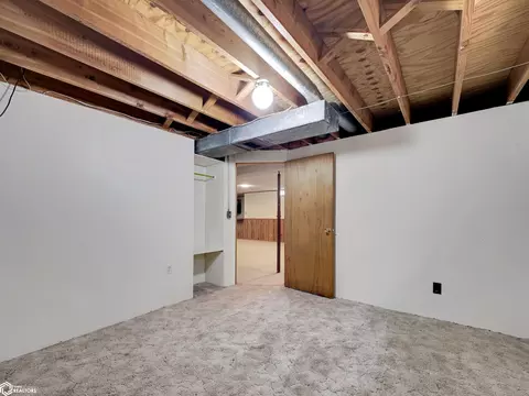 Bedroom - 814 3rd St NW, Hampton, IA 50441 photo 5 of 5