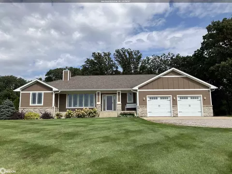 17661 Eagle Ave, Clear Lake, IA 50428