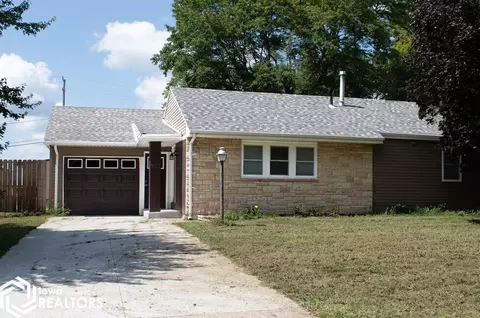 907 Salinger Ave, Carroll, IA 51401