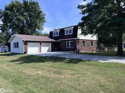 113 Washington St, Libertyville, IA 52567