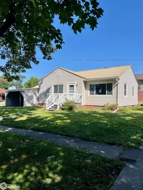 617 1st Ave NE, Clarion, IA 50525