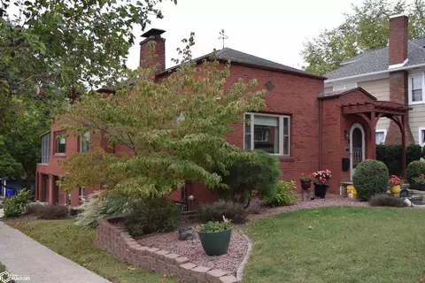 1304 Avenue B, Fort Madison, IA 52627