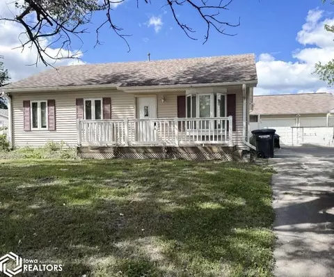 503 W Armstrong Cir, Mount Pleasant, IA 52641
