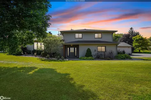 2602 Ridge Rd, Marshalltown, IA 50158
