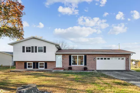 2741 255th Ave, Montrose, IA 52639
