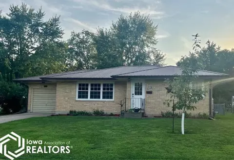 505 S Pine St, Mount Pleasant, IA 52641
