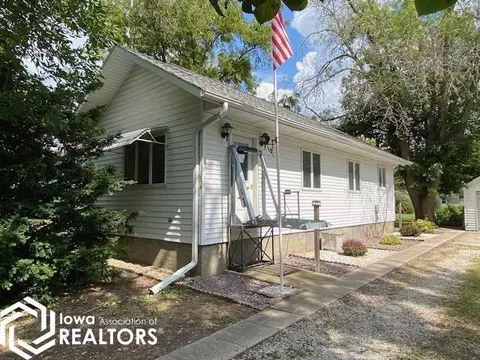 336 Way Ave, Woden, IA 50484