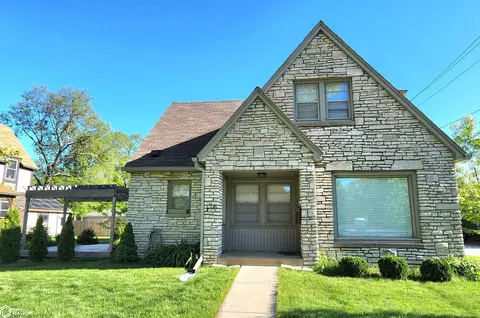 330 E State St, Mason City, IA 50401