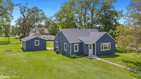 301 6th St, Menlo, IA 50164