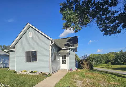 407 S West St, Bloomfield, IA 52537