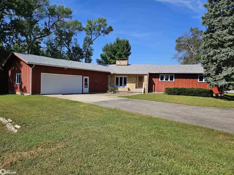 712 15th St N, Humboldt, IA 50548