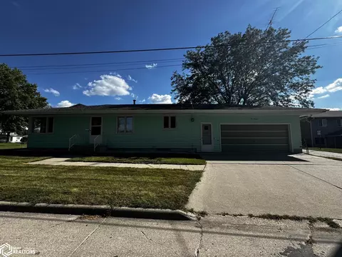 114 W Ayers St, Osceola, IA 50213