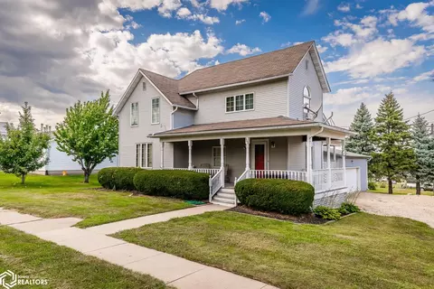 303 E State St, Toledo, IA 52342