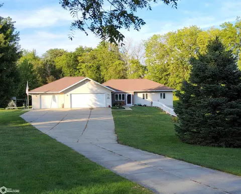 310 E Baker St, Avoca, IA 51521 photo 2