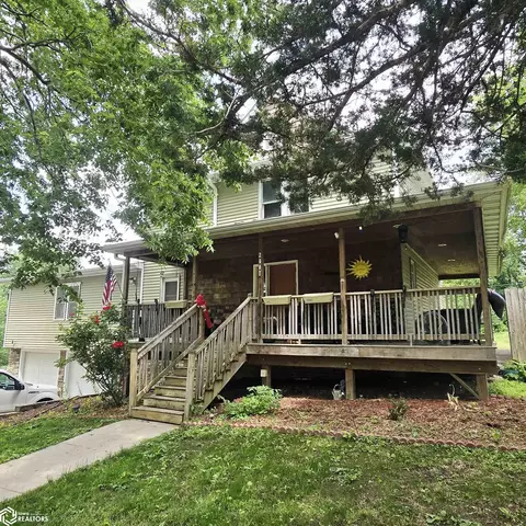 2007 7th Ave, University Park, IA 52595