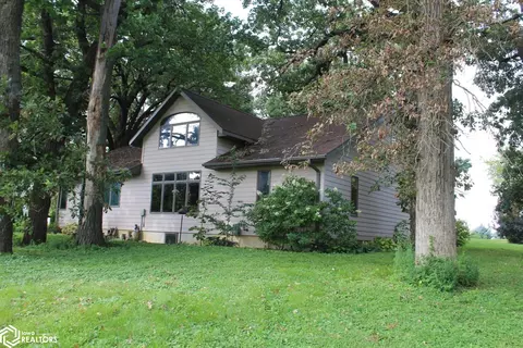 1117 Buddy Holly Pl, Clear Lake, IA 50428