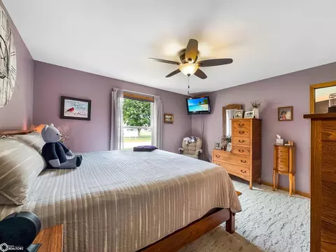 220 12th Ave NW, Hampton, IA 50441 photo 17