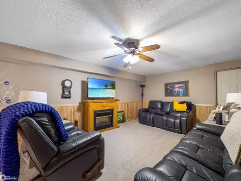 220 12th Ave NW, Hampton, IA 50441 photo 31