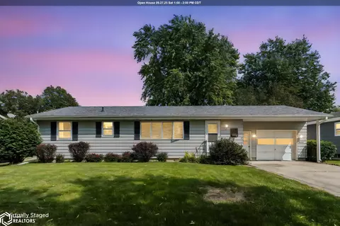651 18th St, Nevada, IA 50201