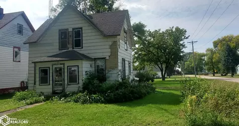 213 Iowa St, Lone Rock, IA 50559