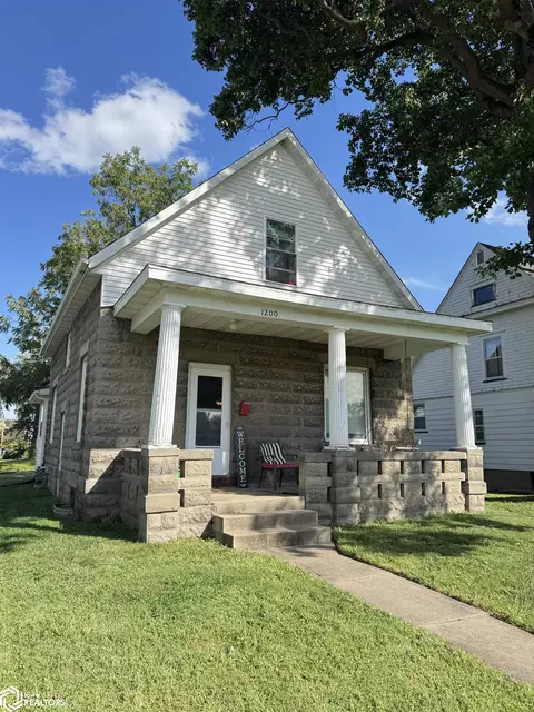 1200 Perkins Ave, Burlington, IA 52601
