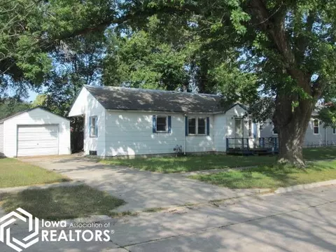 212 SE 1st Ave SE, Belmond, IA 50421