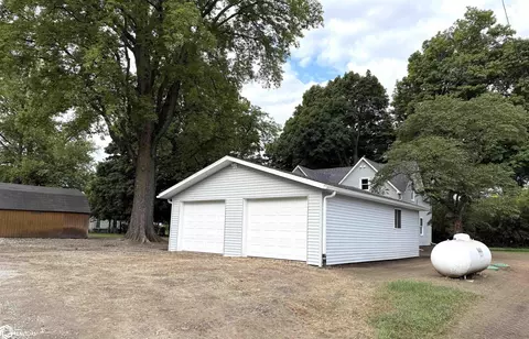 103 S Spearman St, Mount Union, IA 52644 photo 3