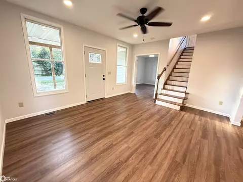 103 S Spearman St, Mount Union, IA 52644 photo 5