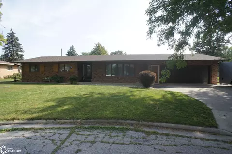 708 White Post Dr, Webster City, IA 50595