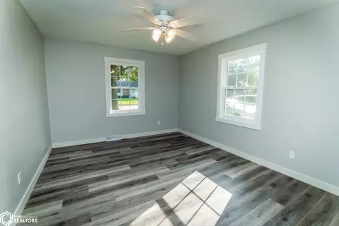 Living - 738 Circle Dr, Conrad, IA 50621 photo 6 of 6