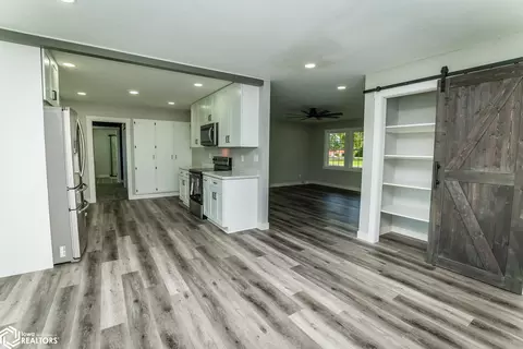 Entry Way - 738 Circle Dr, Conrad, IA 50621 photo 2 of 4
