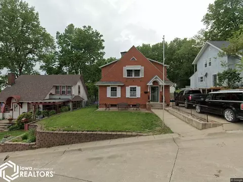 20 Sunnyside Dr, Fort Madison, IA 52627