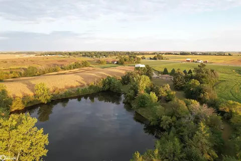 2369 120 St, Winfield, IA 52659