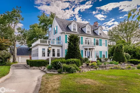 1116 W Main St, Marshalltown, IA 50158