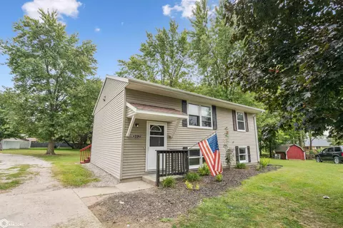 802 N Bergdahl Cir, Mount Pleasant, IA 52641