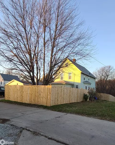 2310 8th Ave, University Park, IA 52595
