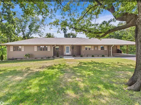 723 Hazelhurst Cir, Keokuk, IA 52632