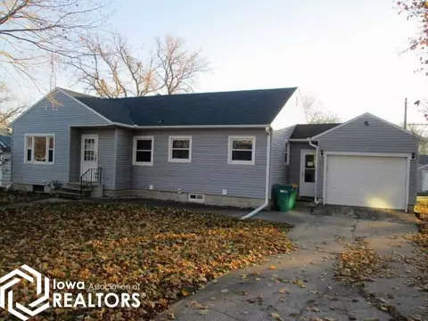 308 S 3rd St, Klemme, IA 50449