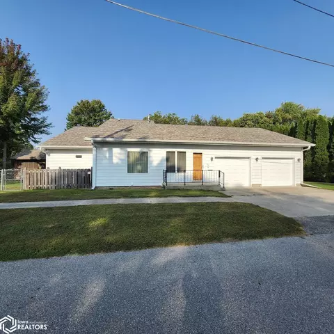 412 3rd St S, Humboldt, IA 50548