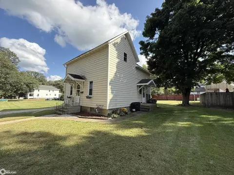 504 E Main St, Lake Mills, IA 50450