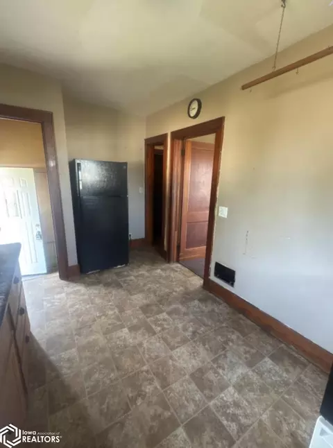 Entry Way - 390 E Patrick St, Dougherty, IA 50433 photo 2 of 7