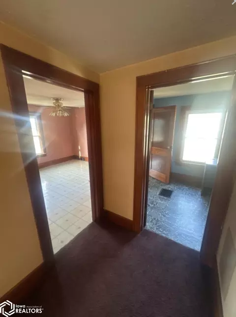 Entry Way - 390 E Patrick St, Dougherty, IA 50433 photo 5 of 7