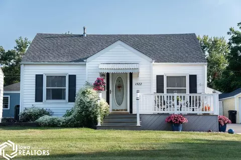 1522 Greenwood Dr, Ottumwa, IA 52501